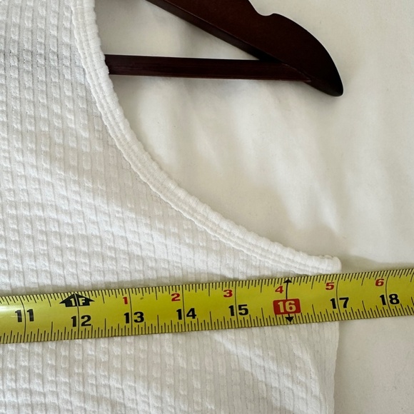 Abercrombie Kids Waffle White Tank Top with Gathered Sides - Picture 5 of 5